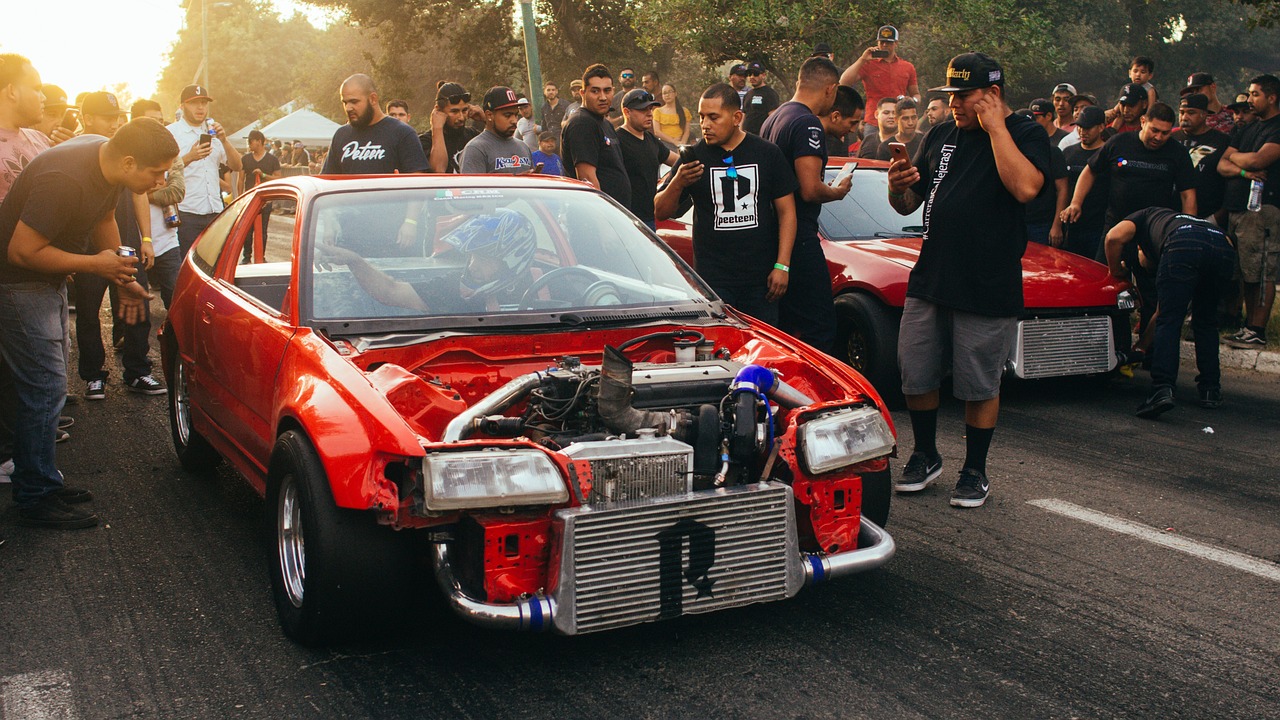 Drag Race Day Essential: Insider Tips and Tricks for the First Day at the Track